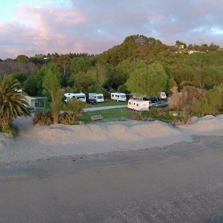 Golden Bay Holiday Park Onekaka Dış mekan fotoğraf